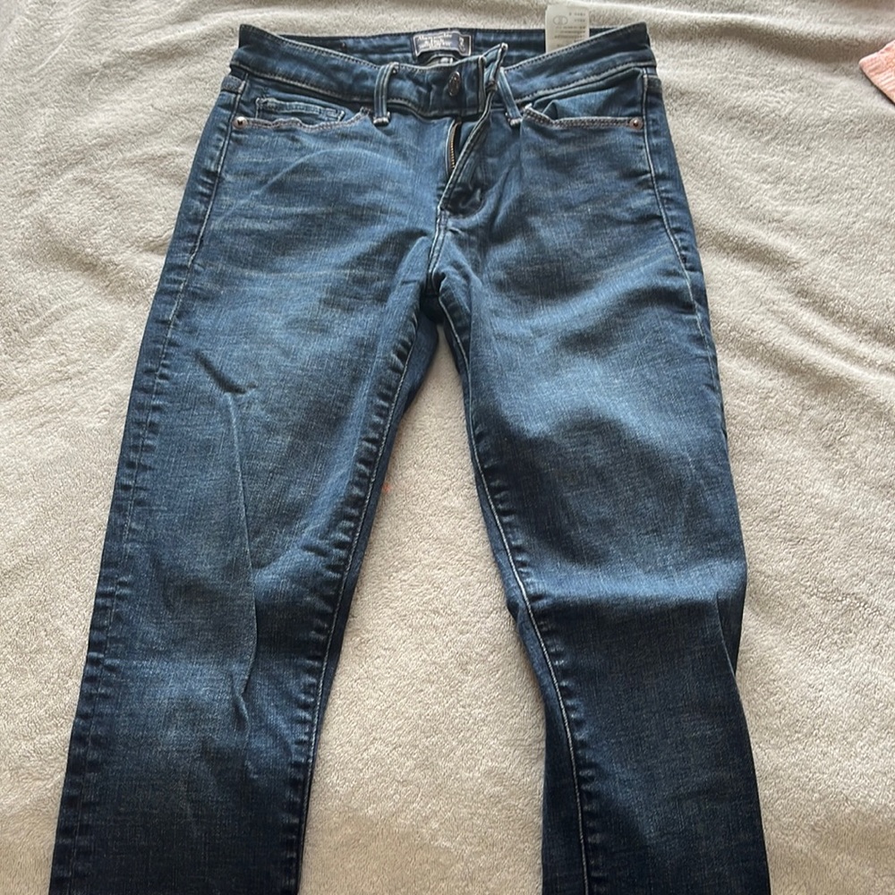 A&F Harper low rise ankle jeans